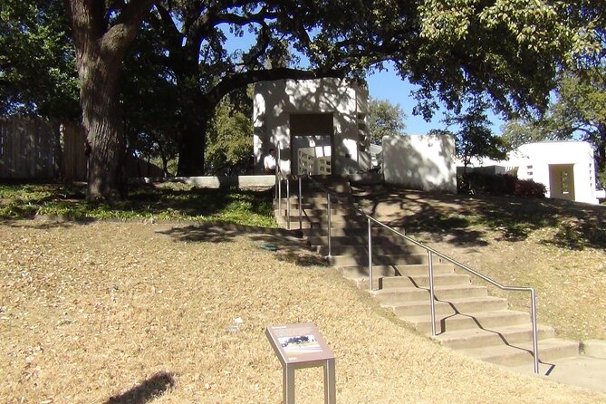 1-Hour JFK Assassination Walking Tour - What your guide can do with 60 minutes
