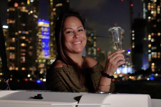 2 hrs Miami Private Boat Tour with Cooler, Ice, Bluetooth Stereo - What you will see: skyline angles, Bayside, the port, and the Venetian Causeway
