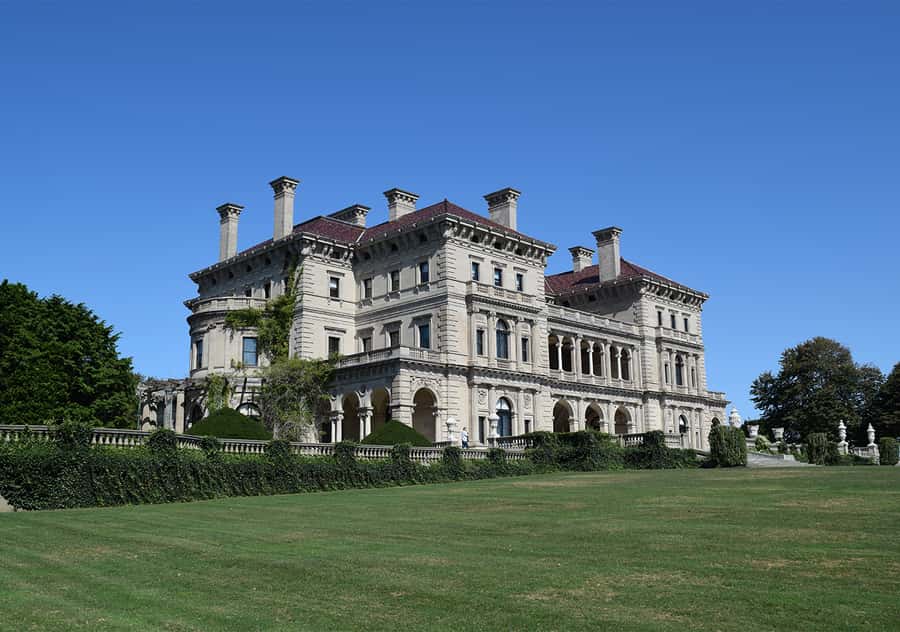 3 Hr Newport Mansions Trolley Tour with The Breakers Ticket - Ten Mile Drive Mansion Parade: Wellington Avenue to Bellevue Avenue