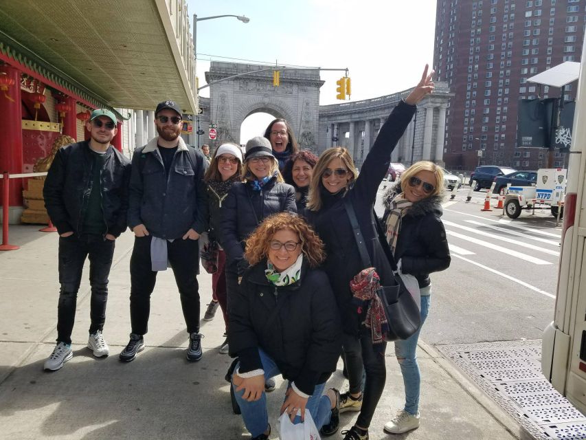 3 Neighborhoods Tour: Soho, Chinatown & Little Italy - Chinatown’s Mahayana Buddhist Temple and the 16-foot Golden Buddha