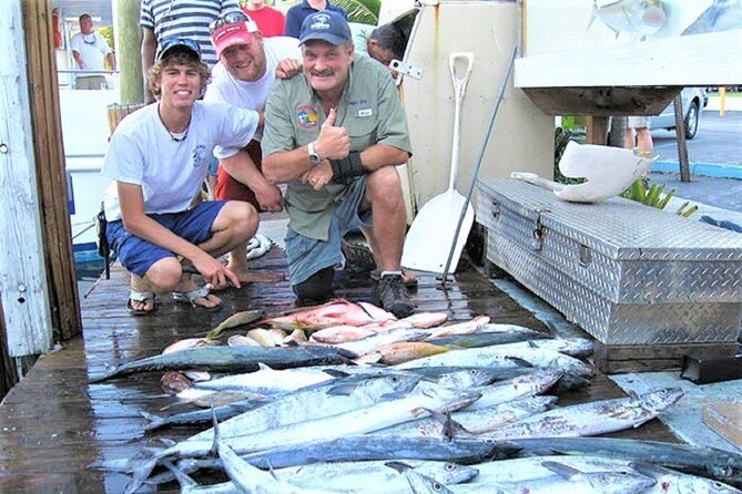4-Hour Day or Night-Time Reef Bottom Fishing Charter in Fort Lauderdale - Night vs Morning and Afternoon: Views, Comfort, and Seas