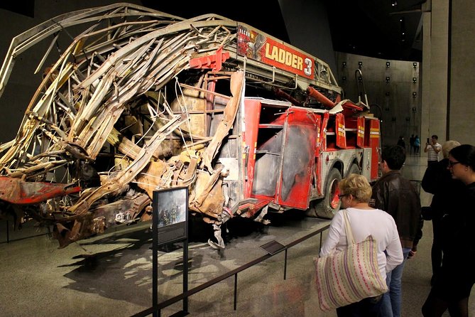 9/11 Memorial, Ground Zero Tour with Optional 9/11 Museum Ticket - The guides, and what makes the tour feel personal