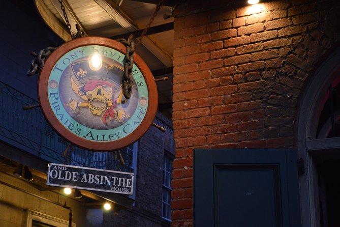 Adults Only Haunted Pub Crawl in New Orleans - Price and drinks: where $29.60 really lands in value