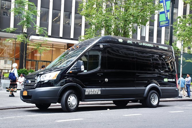 All Inclusive Airport Departure Transfer NYC/ Brooklyn/Queens - Meeting your driver outside hotels in Manhattan, Brooklyn, or Queens