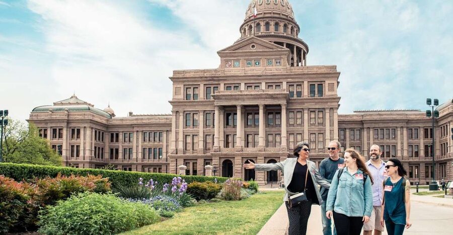 Austin: Best of Austin Driving Tour with Local Guide - Ride comfort and stop timing in an air-conditioned Mercedes van