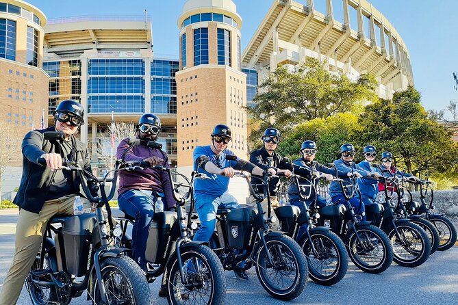 Austin Biker Gang E-Bike Tour - Driskill Hotel and Treaty Oak: spooky Austin stories and 500-year-old shade
