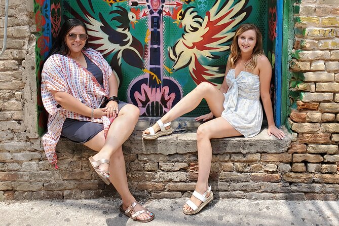 Austin Mural Selfie Tour by Pedicab - Sunset timing, bat bridges, and how to get better mural selfies