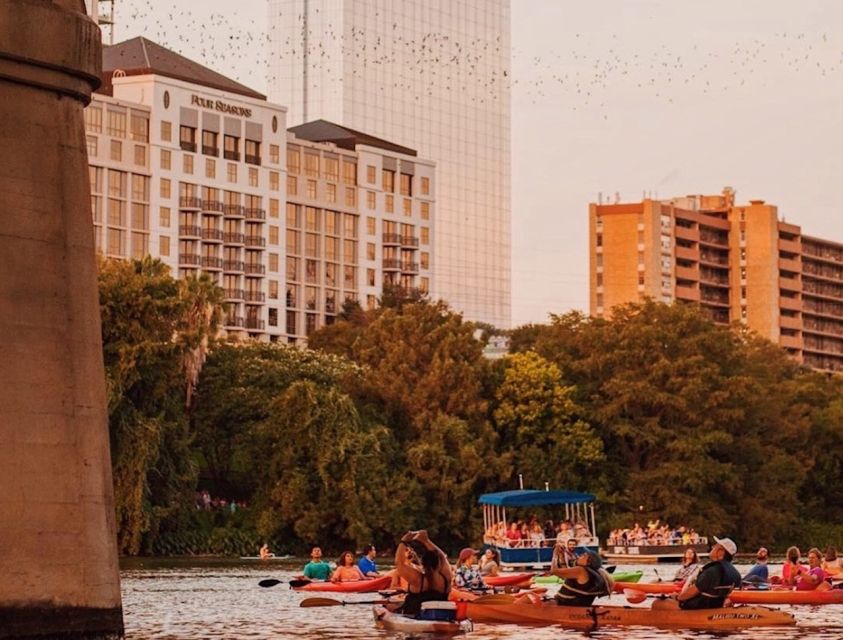 Austin: Sunset Bat Watching Kayak Tour - What to bring, what to avoid, and how to stay comfortable