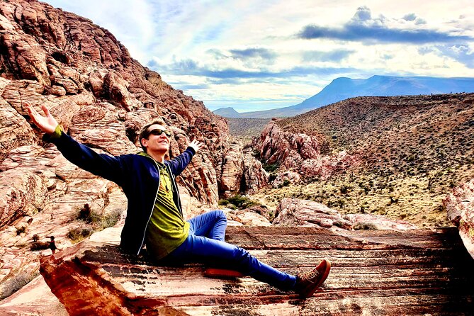 Award Winning Red Rock Canyon Tours - Getting out of Las Vegas: pickup and the small van vibe