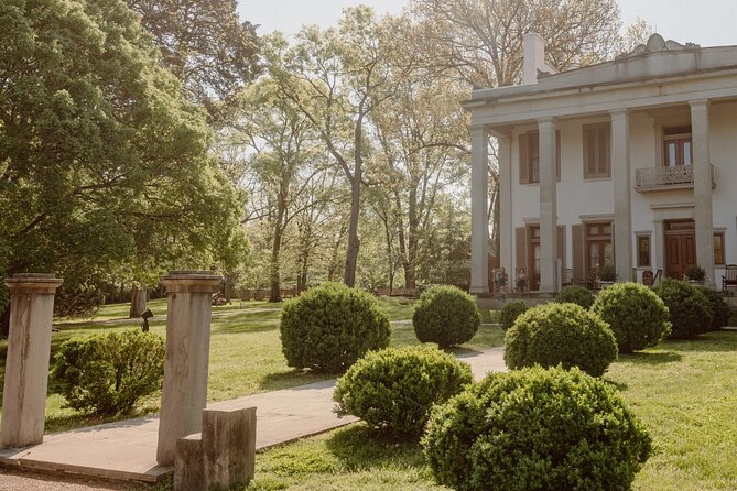Belle Meade Guided Mansion Tour with Complimentary Wine Tasting - Checking in: where to go and how to avoid getting rushed