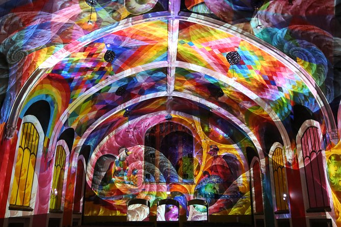 BEYOND Light Show & Meditation - The light design: 360-degree projection mapping in a church sanctuary