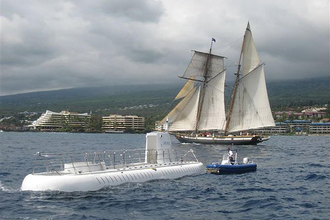 Big Island: Atlantis Submarine from Kona Beach - Why a Kona submarine beats snorkeling for “wow” views
