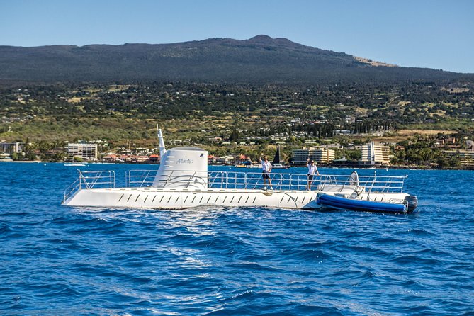 Big Island: Atlantis Submarine from Kona Beach - The “narration system” that makes the trip worth your time