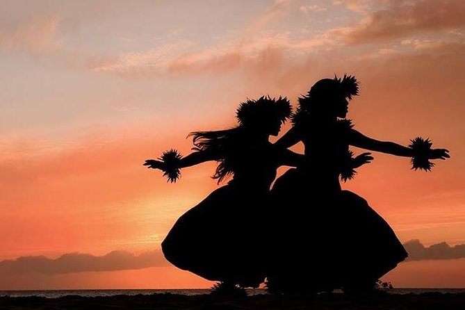 Big Island, Hawaii: Admission to Voyagers of the Pacific Luau - The luau show: dance storytelling, fire dancing, and the MC vibe
