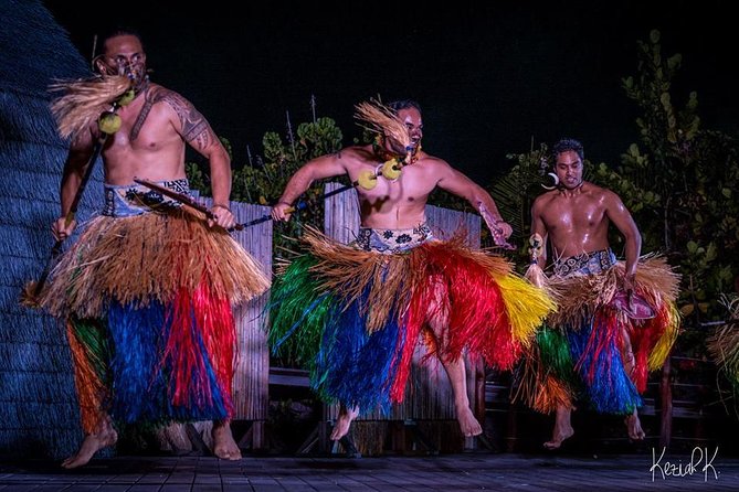 Big Island: Island Breeze Luau - A 22 Dish Buffet and Open Standard Bar