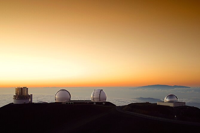 Big Island: Mauna Kea Summit and Stars Small-Group Adventure Tour - Food, hot cocoa, and the small comfort details