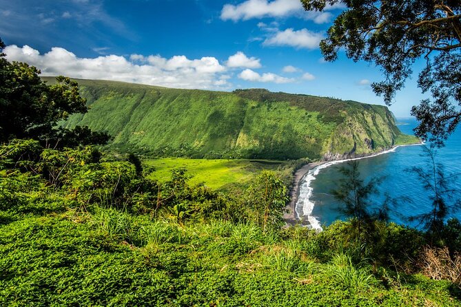 Big Island Waterfalls Tour with Swimming and Botanical Garden - Rainbow Falls and Akaka Falls: two styles of waterfall photography