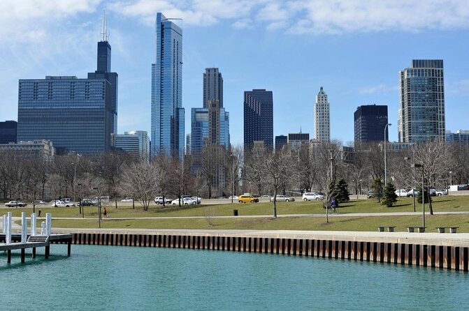Bike Tour of Chicago's Lakefront Neighborhoods - Key highlights you should care about