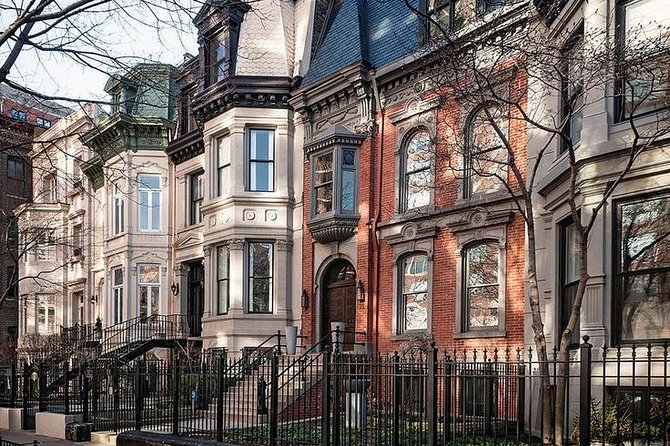 Bike Tour of Chicago's Lakefront Neighborhoods - Gold Coast mansions: architecture eye candy at an easy pace