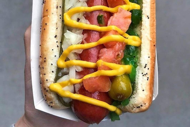Bikes, Bites & Views: Chicago's Signature Dishes Bike Tour-Adults - Night route: Riverwalk, Millennium Park, Buckingham Fountain, and the lake