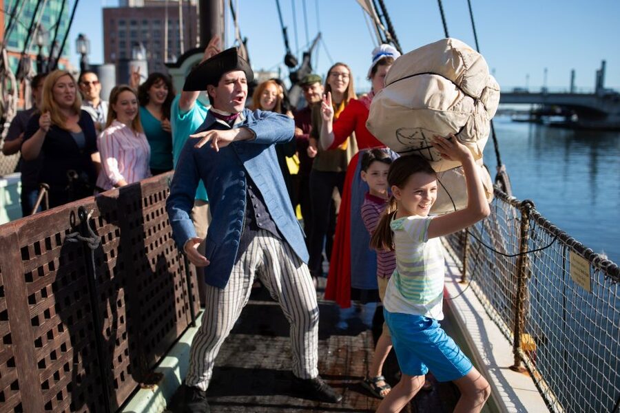 Boston: Boston Tea Party Ships and Museum Interactive Tour - Arriving at Congress Street Bridge, Getting In Fast