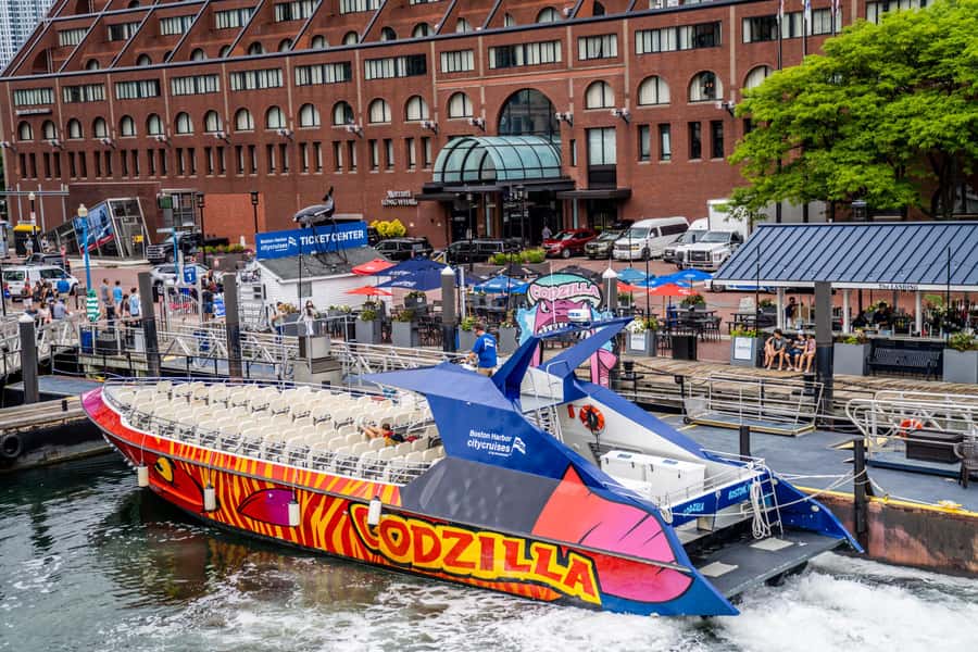 Boston: City Cruises Harbor Codzilla High Speed Thrill Boat - Safety and Health: Who Should Skip Codzilla