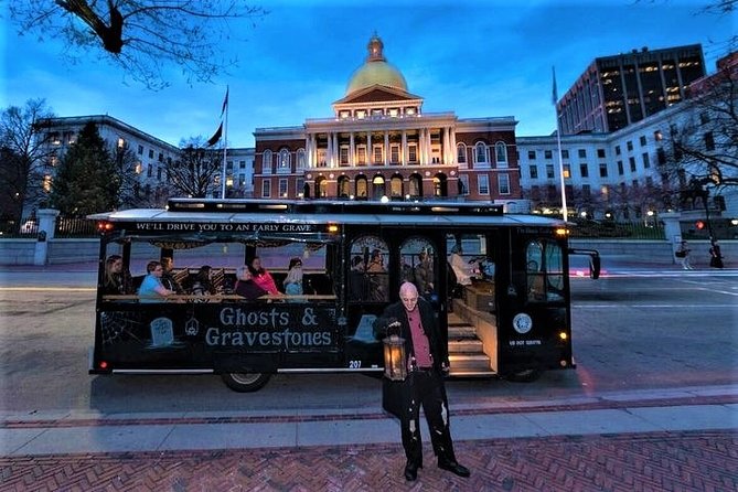 Boston Ghosts and Gravestones Trolley Tour - A night in Boston, on a trolley built for the dark