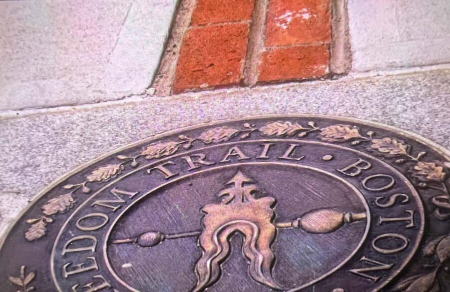 Boston: Hop-On, Hop-Off 20+ Stops Trolley Ticket - Freedom Trail essentials: what you should not miss