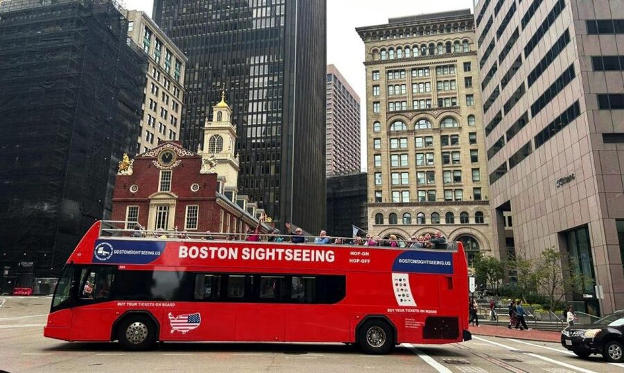 Boston: Hop-On Hop-Off Double-Decker Bus Sightseeing Tour - Stop 1: New England Aquarium and the Harbor zone