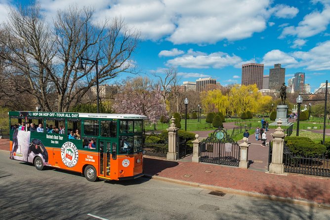 Boston Hop-On Hop-Off Trolley Tour with 13 Stops - Transfers, loop confusion, and why timing matters more than you think
