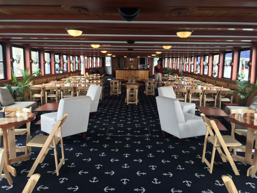 Boston: New England Harbor Cruise - On Board Comfort, Seating Choices, and How the Bar Fits In