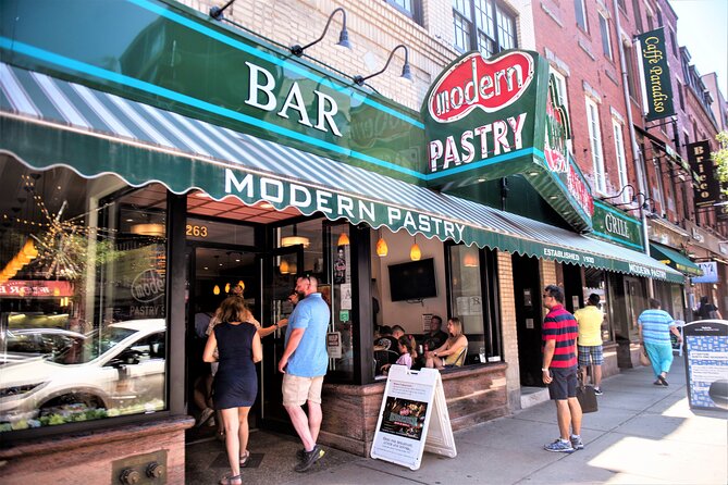 Boston Pizza Lovers Food and History Walking Food Tour - Starting at Modern Pastry Underground, with cannoli built into the route