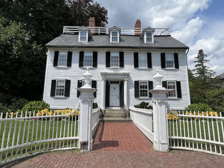 Boston: Salem by Boat – Witch Trials & Walking Tour - Who this Boston to Salem tour fits best