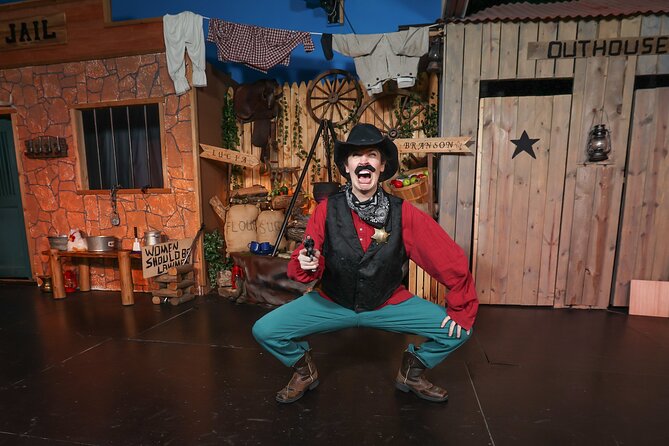 Branson Murder Mystery- Branson's Original #1 Murder Mystery - How the Plot Plays Out: Clues at Your Table and on Stage