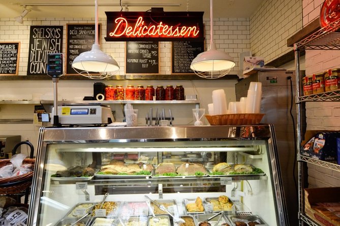 Brooklyn Food Walking Tour: Local Eats & Family‑Run Shops - Stop 1 on Smith Street: the mom-and-pop start that sets your appetite