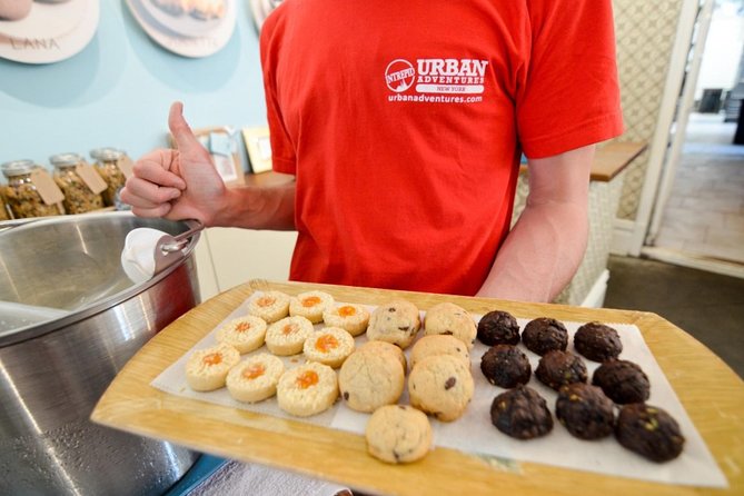 Brooklyn Food Walking Tour: Local Eats & Family‑Run Shops - Stop 3 in Cobble Hill: the longest stretch, brownstones plus plenty of bites