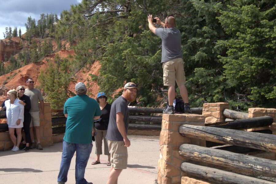 Bryce: Guided Sightseeing Tour of Bryce Canyon National Park - Weather, lightning storms, and what to pack for high plateau days