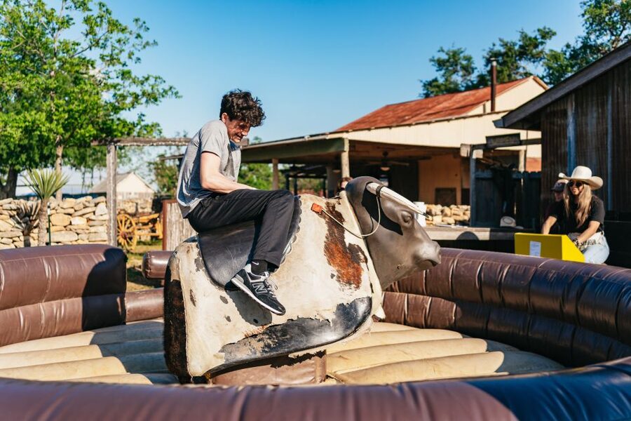 Bulverde: Saturday Night Rodeo General Admission Ticket - Mechanical Bull and Photo Opportunities: What You Can Add for Fun
