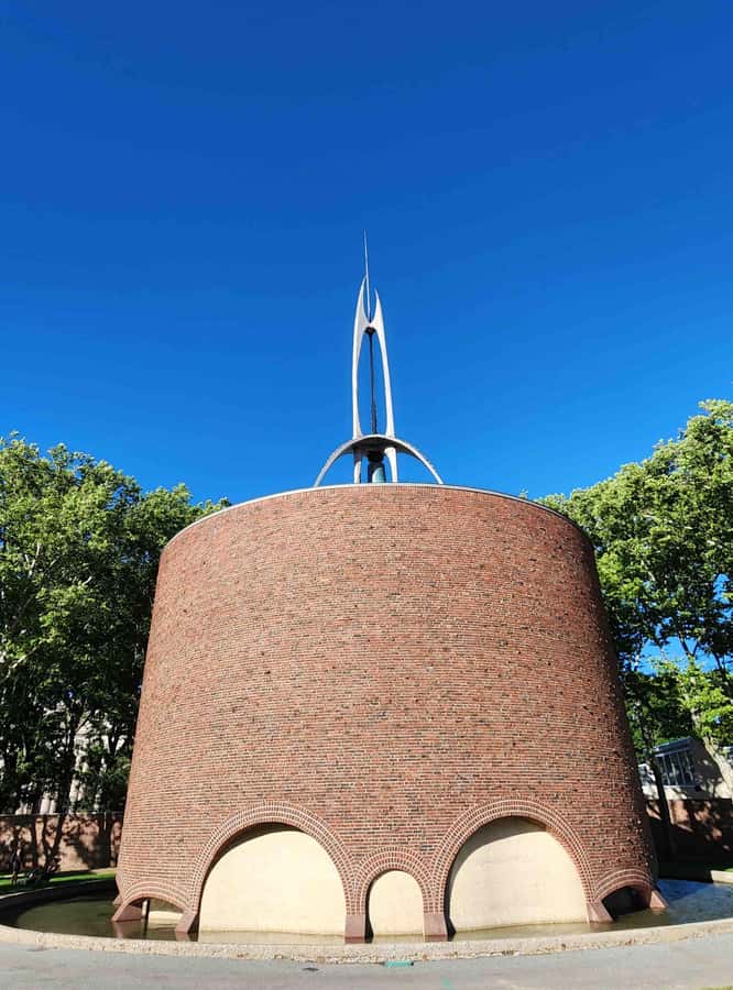 Cambridge, Massachusetts: MIT and Harvard Walking Tour - How the tour handles the timing shift: the break and the subway ride to Harvard