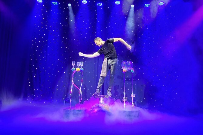 Charles Bach Wonders Magic and Illusion Show - Meet and Greet Photo Ops: The Up-Close Bonus