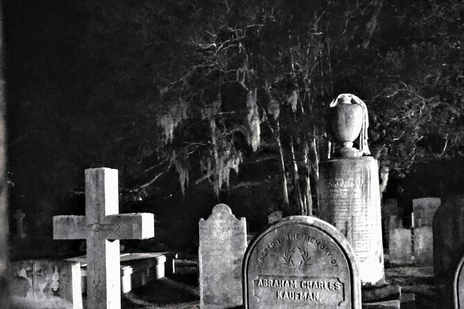 Charleston Dark History & Ghost Tour with Adam - What to bring for Charleston’s weather and your feet