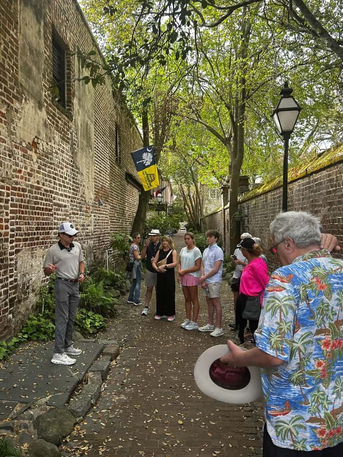 Charleston: History and Architecture Guided Walking Tour - Getting Oriented Near Charleston Tours and Activities Windows