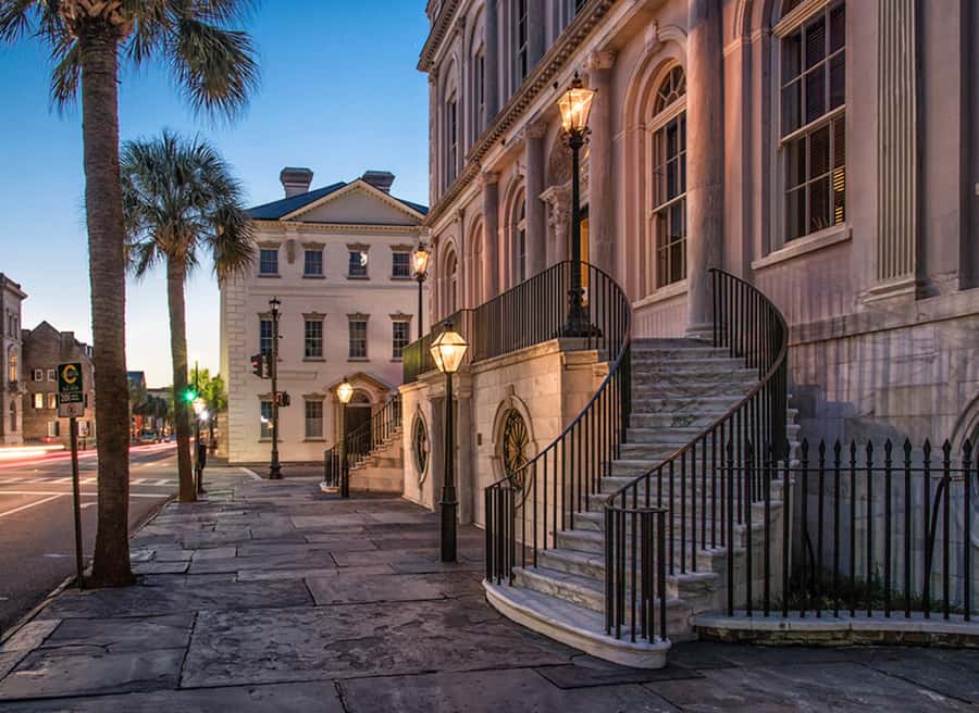 Charleston: History and Architecture Guided Walking Tour - How the Guide Changes Everything: Storytelling, Humor, and Q and A