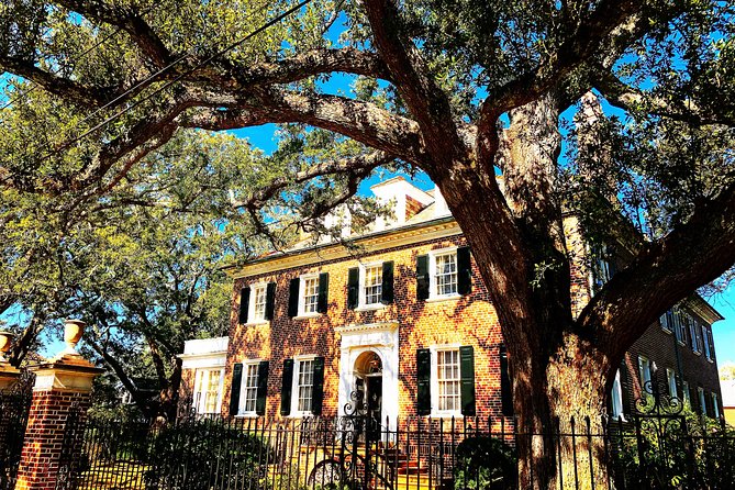 Charleston History, Homes, and Architecture Guided Walking Tour - St. Michael’s Church and George Washington: the moment history gets personal