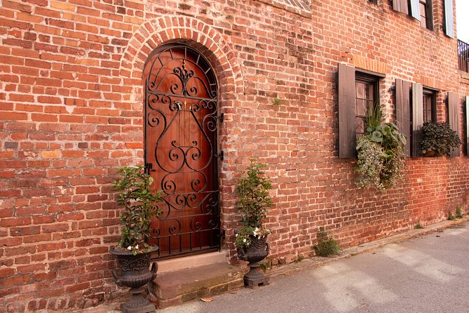 Charleston in a Nutshell Private Tours - The Four Corners of Law: City Hall as civic architecture