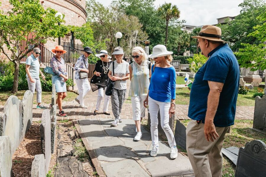Charleston: Old Walled City Historical Walking Tour - Waterfront Park to Rainbow Row: beauty after upheaval