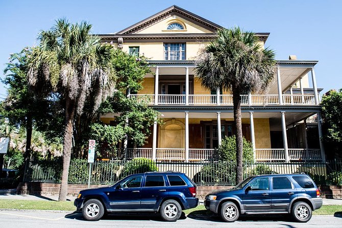 Charleston See-It-All City Bus Tour with Adventure Sightseeing - Waterfront Park, Fort Sumter, and the Powder Magazine pass-by