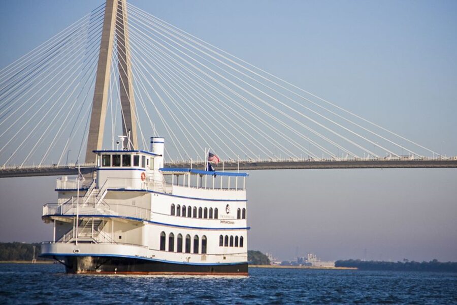 Charleston: Sightseeing Harbor Tour & Dolphin Watch - Dolphin watch in the Holy City: real chances, no guarantees
