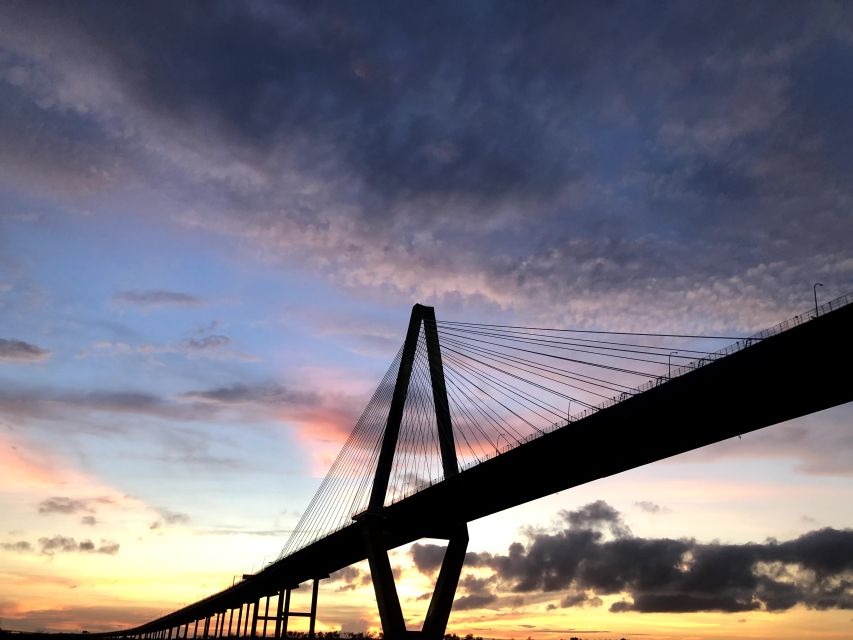 Charleston: Sunset Harbor Cruise - A 2-hour sunset circuit from the Maritime Center