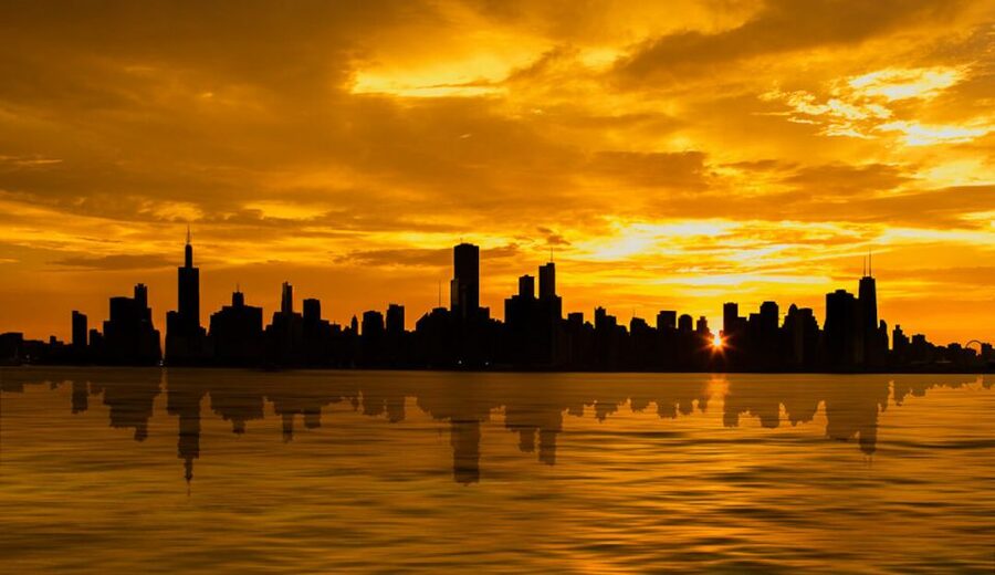 Chicago: 1.5-Hour Scenic Sunset Lake Cruise - The Chicago Lock Crossing: Photo Light Plus a Real Sense of Place